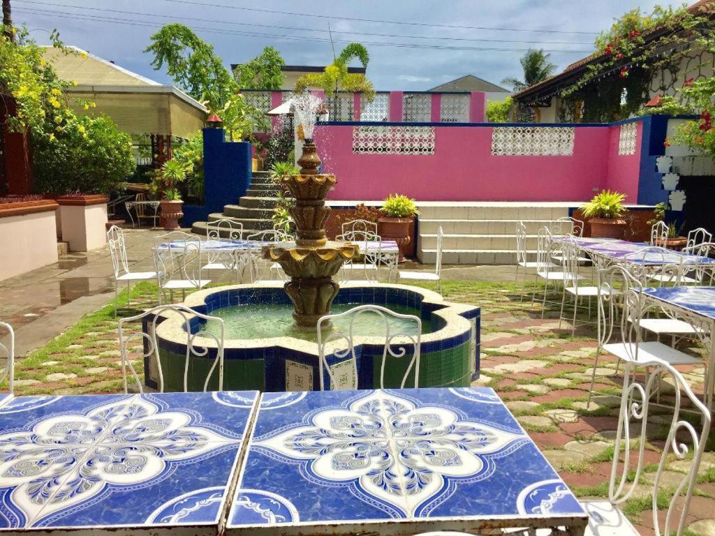 Casa La Granja Hotel Iloilo City Kültér fotó