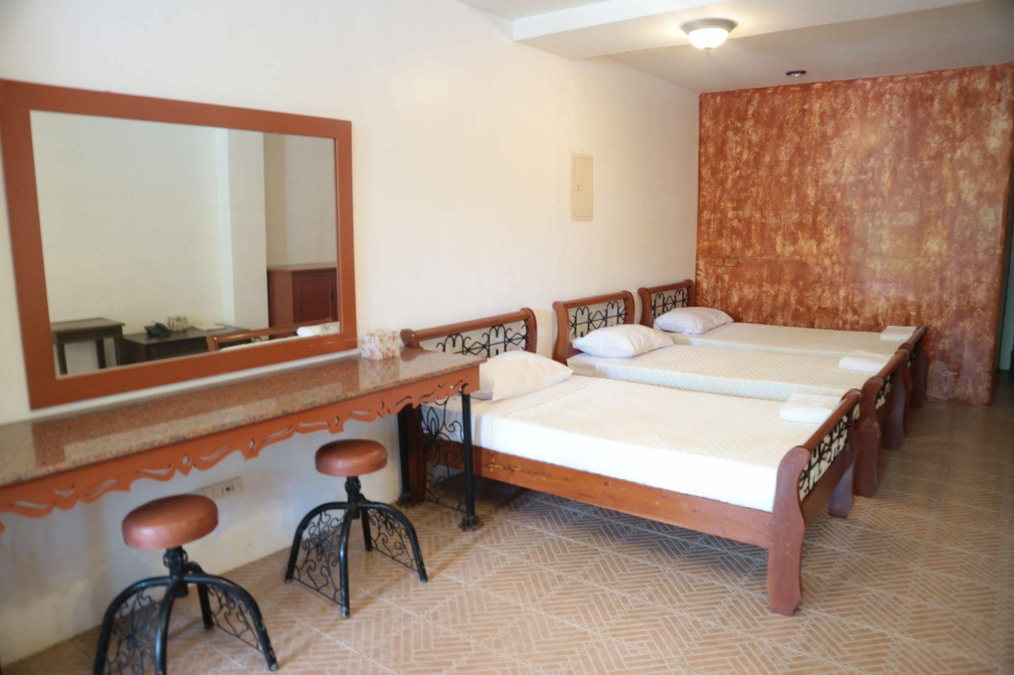 Casa La Granja Hotel Iloilo City Kültér fotó